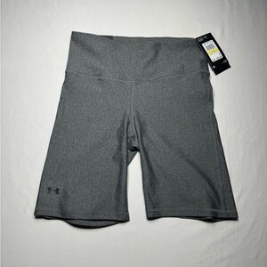 NWT  Under Armour Women's‎ HeatGear Armour Activewear Bike Shorts Size M